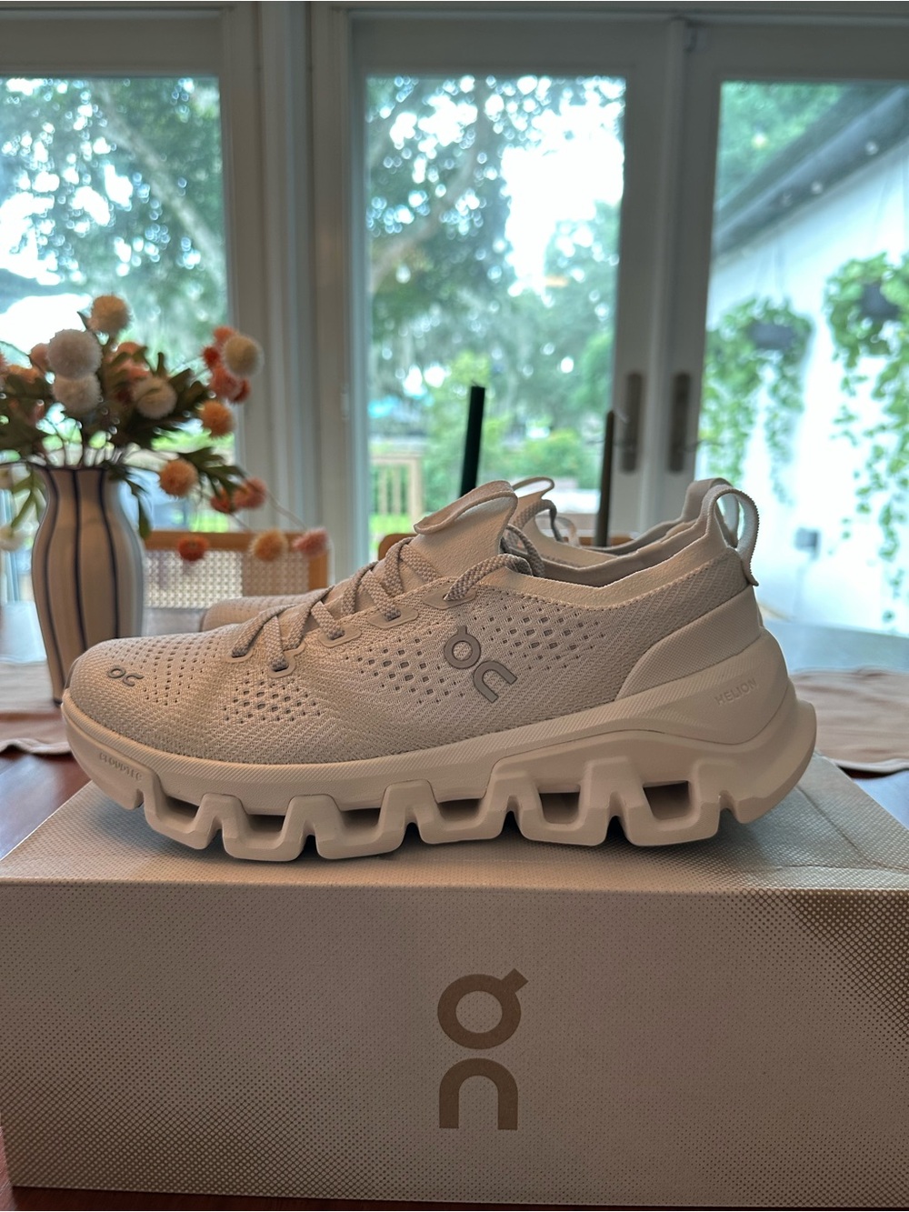 ON Cloud Cloudtempo X – Men’s Size 10 – Ivory/Ice – BRAND NEW